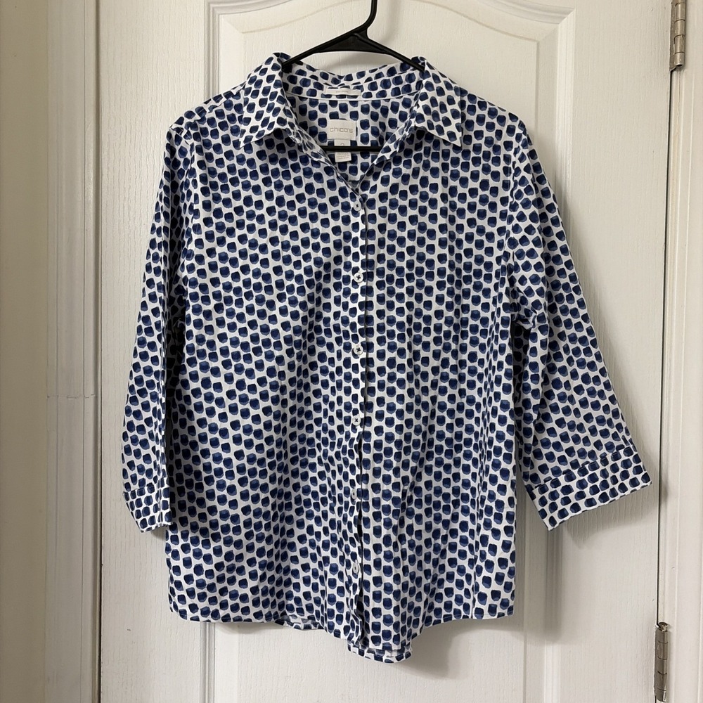 Chicos Blue Blouse No-Iron Size 2 Button Up 3/4 Sleeve Button Cuff 100% Cotton